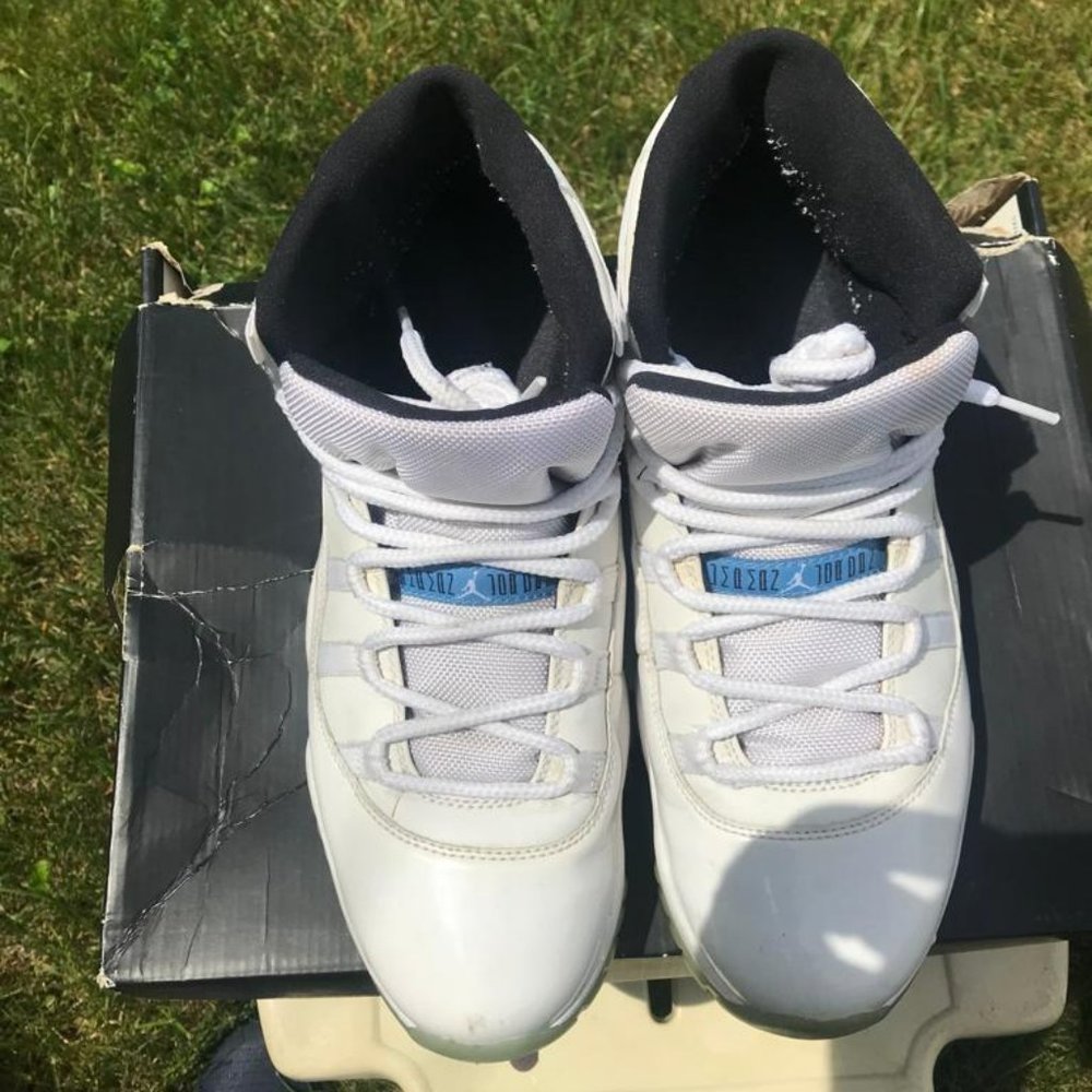 Jordan 11 Legend Blue